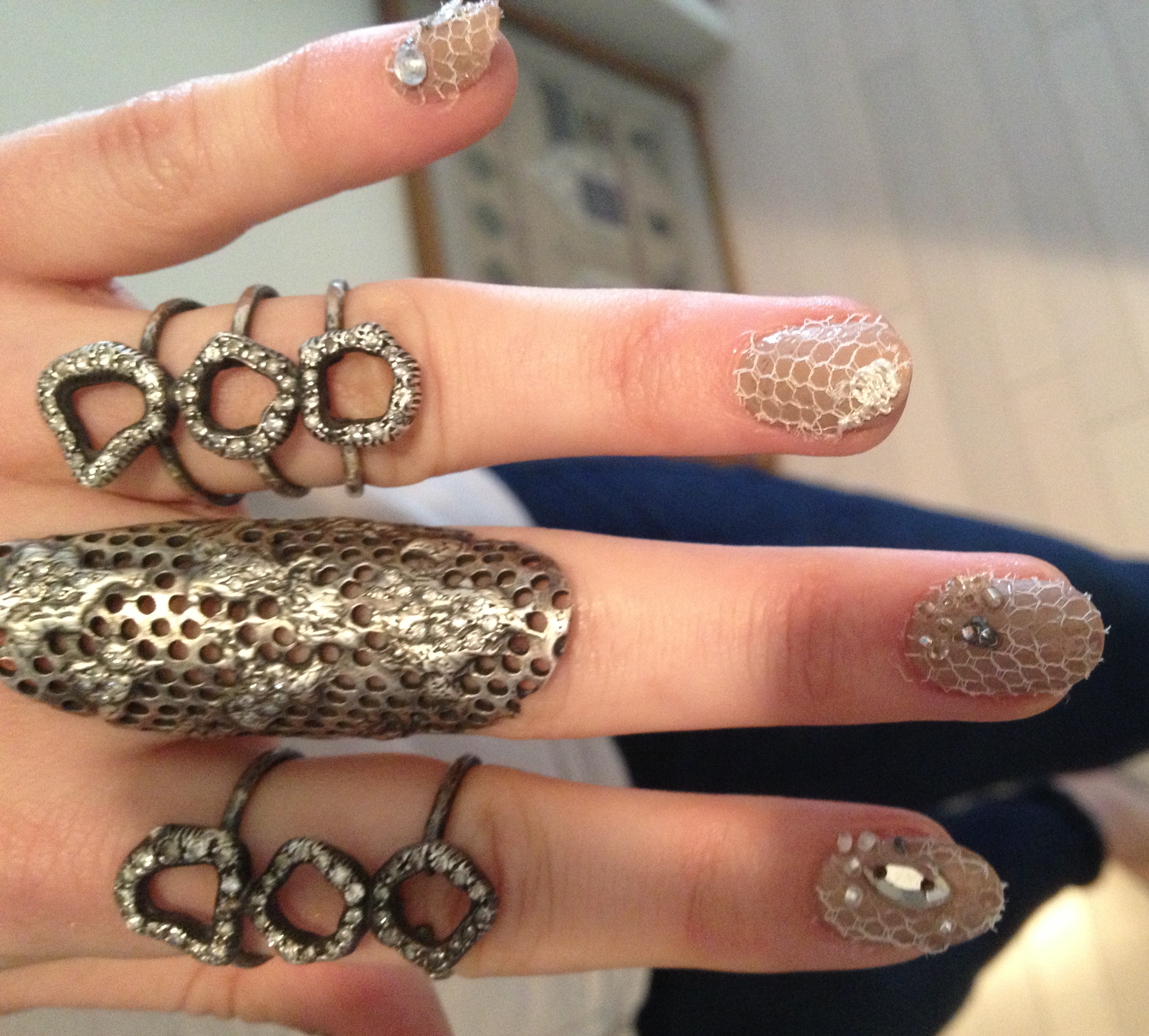 Emmy Nail MET BALL13