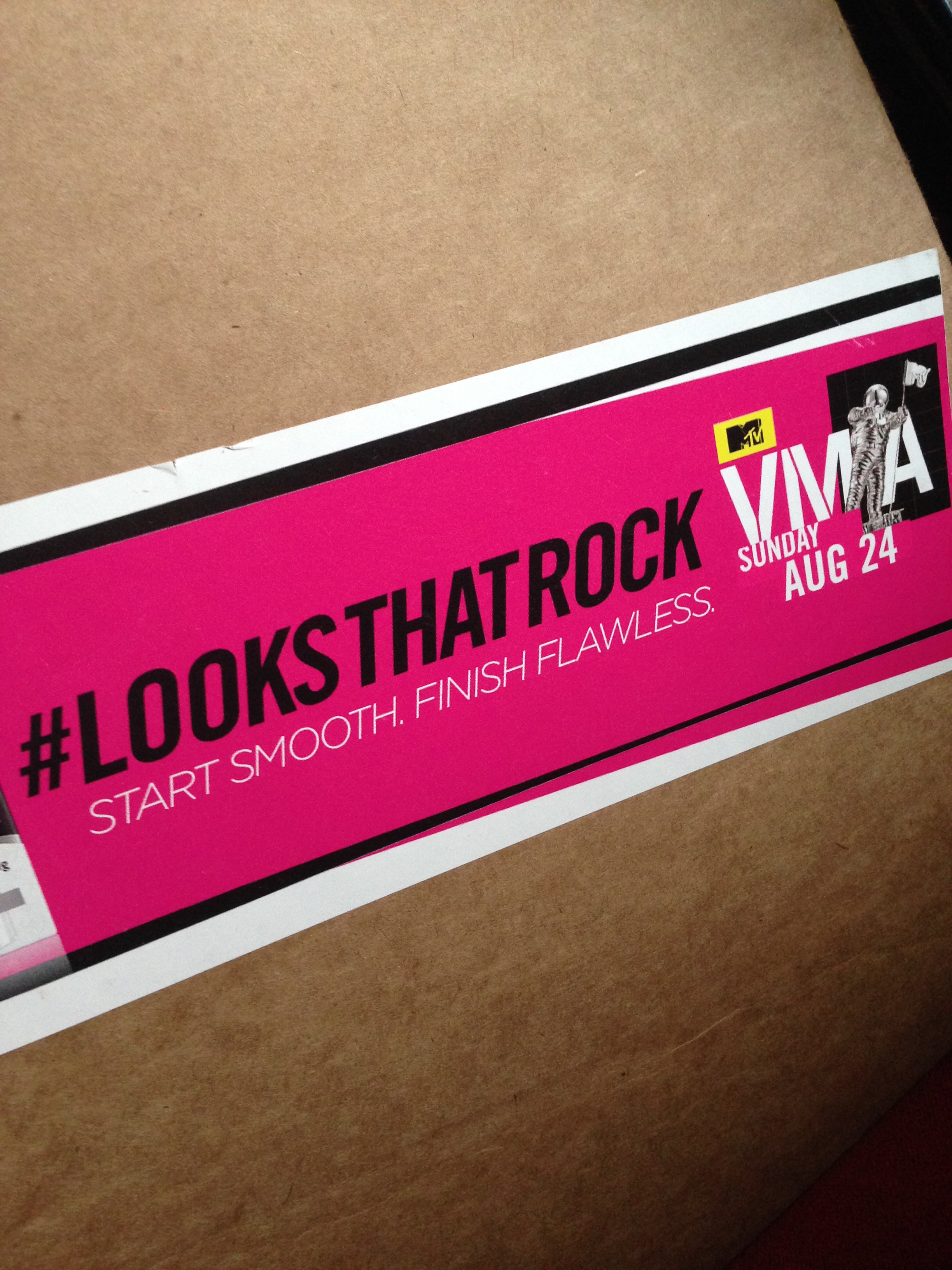 #LooksThatRock for the VMAs with COVERGIRL, Olay, Venus, and Crest!